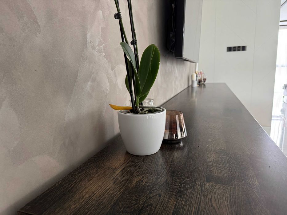 Шкаф естествен фурнир с размери 346/50/81