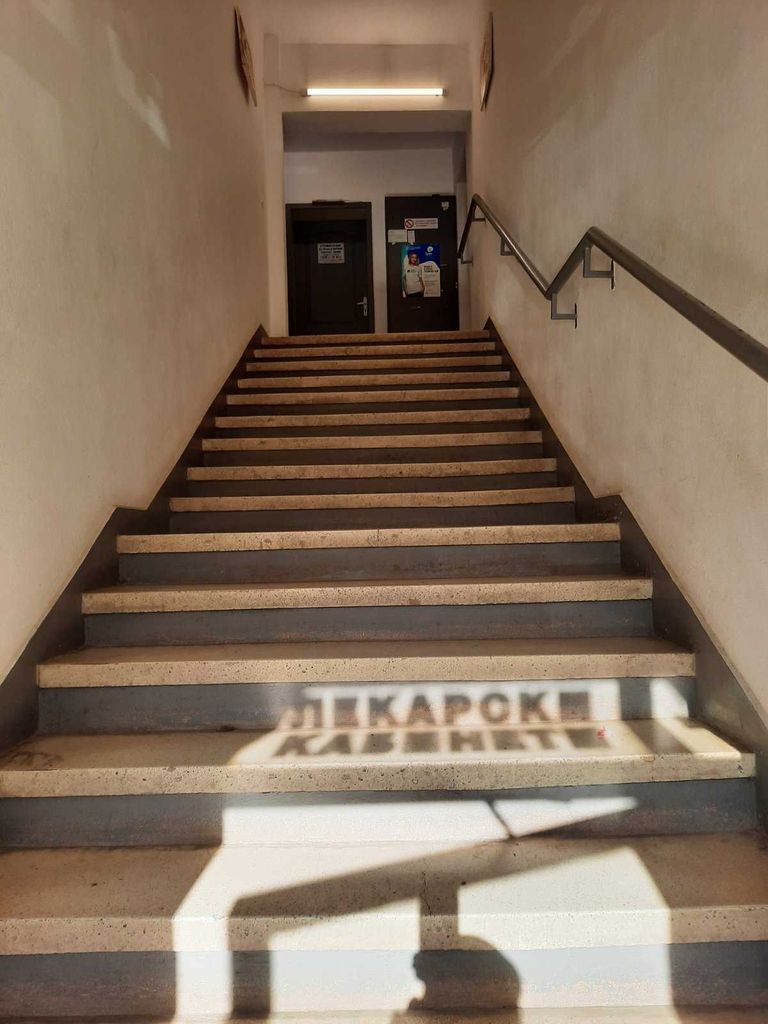 Продава се Офис в Добрич, Център - 26 кв.м за 883 €/кв.м - Снимка #3