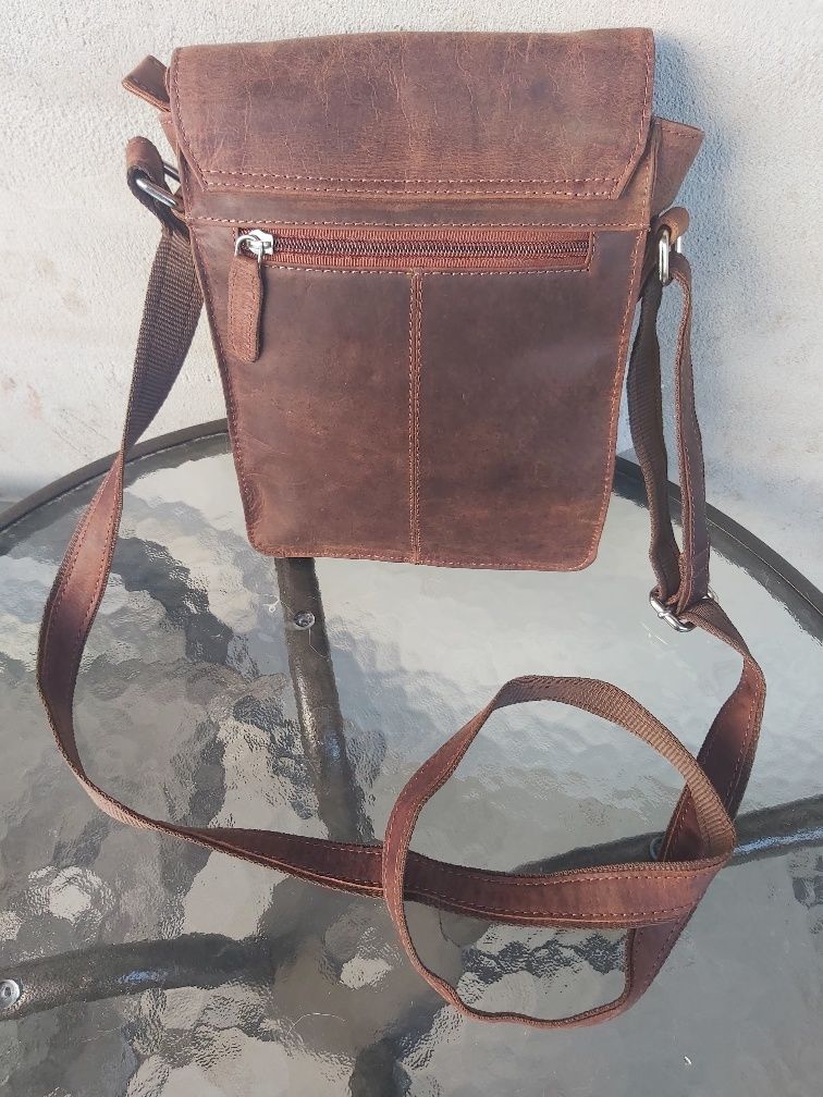Borseta barbati din piele lucrat manual