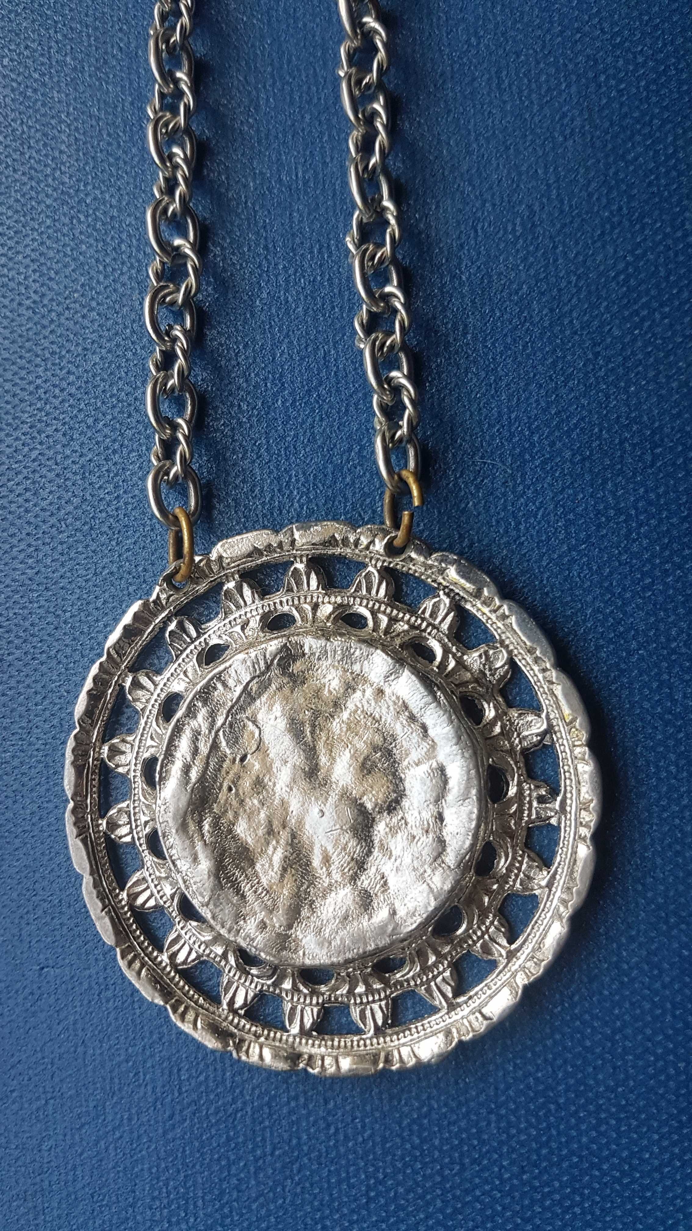 F456-Medalion de gat- Sigla-efigie Cavaler Medieval regal cu 3 Crini.