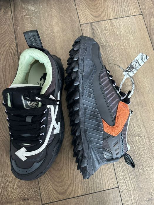 Vand Off-White Odsy 1000