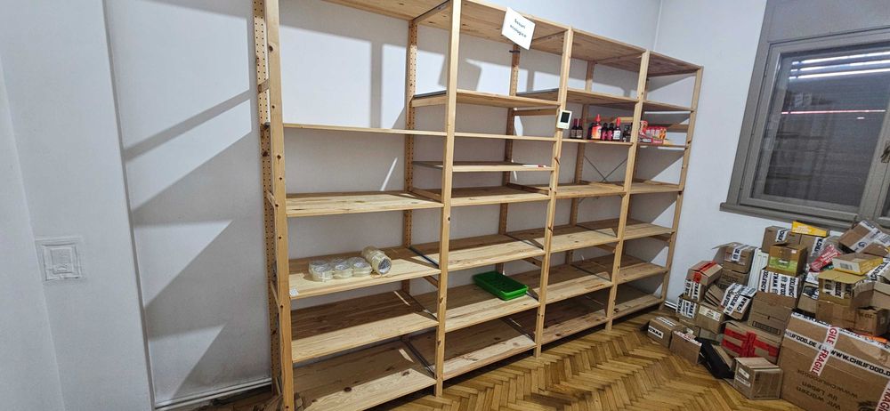 Vand sistem de rafturi Ikea din pin