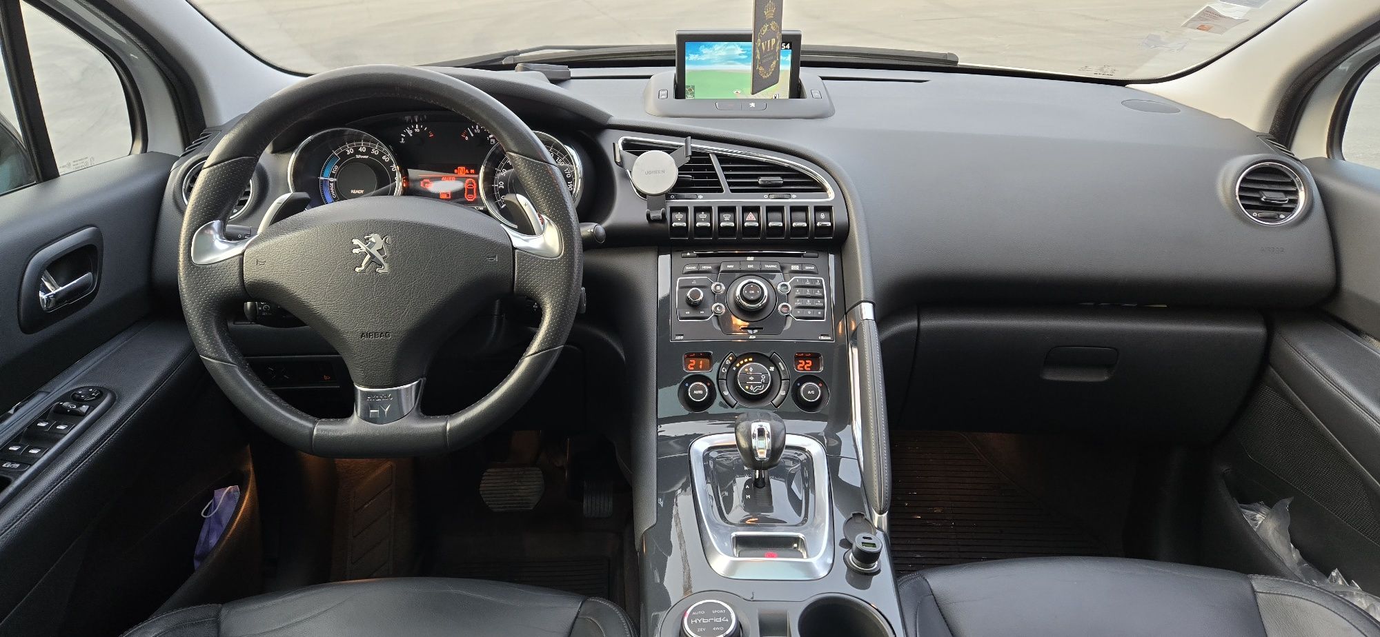 Peugeot 3008 2.0HDI + Hybrid 4x4 200cp
