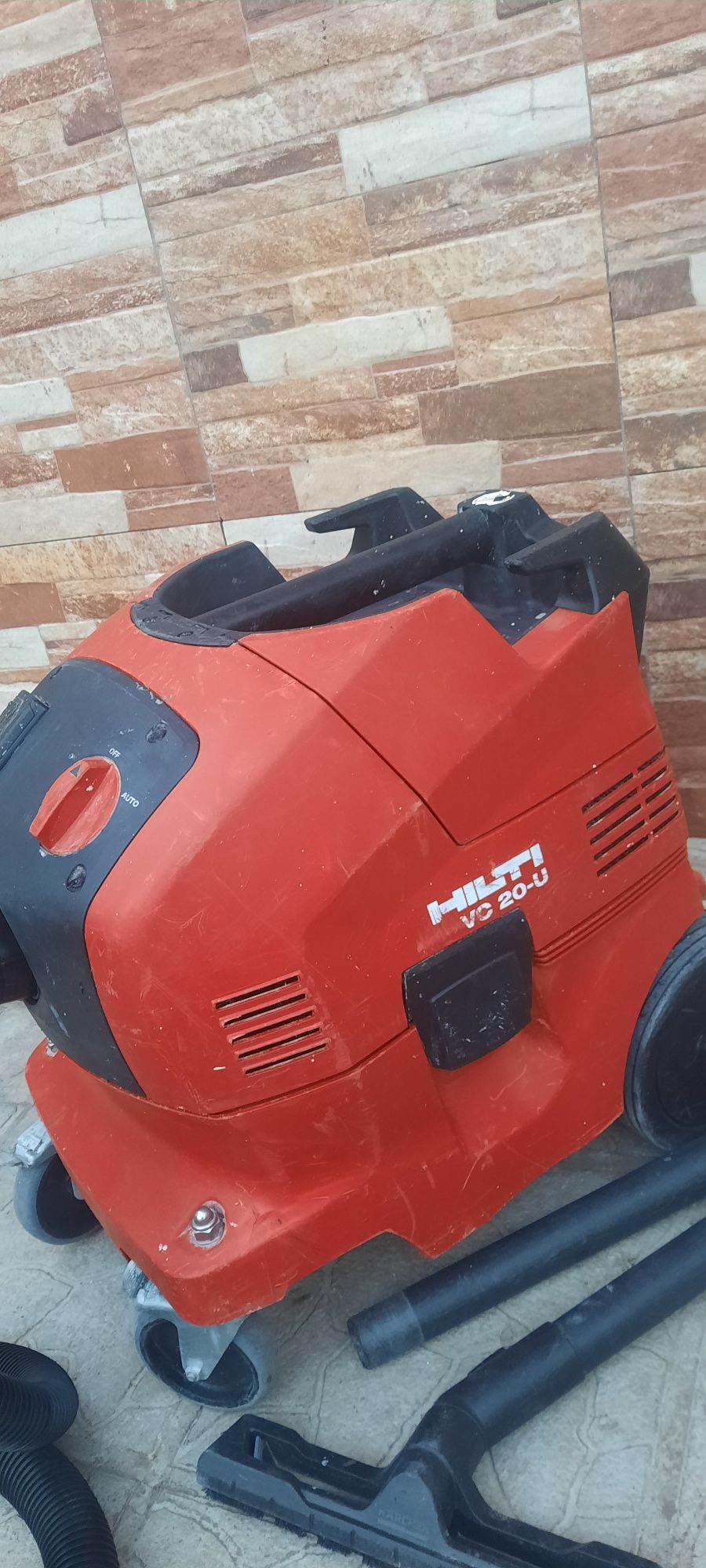 Прахосмукачка Hilti VC20-U Тупалка Контакт Сухо Строителство
