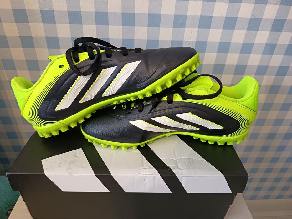 Детски футболни обувки "Adidas Copa Pure III Club TF"