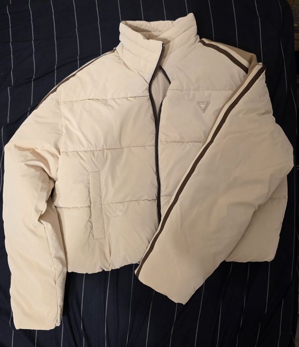 Дамско зимно яке GUESS