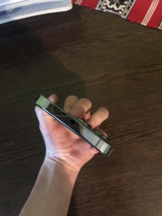 Iphone 13 pro, este impecabil