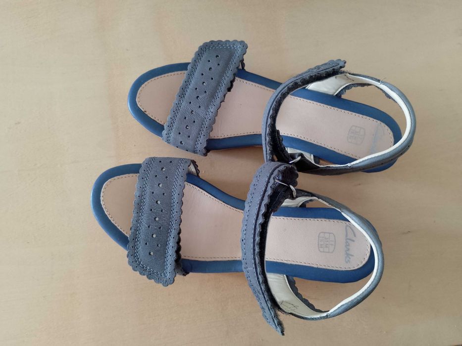 Елегантни дамски сандали с платформа