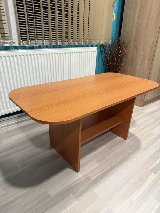 Ниска холна маса