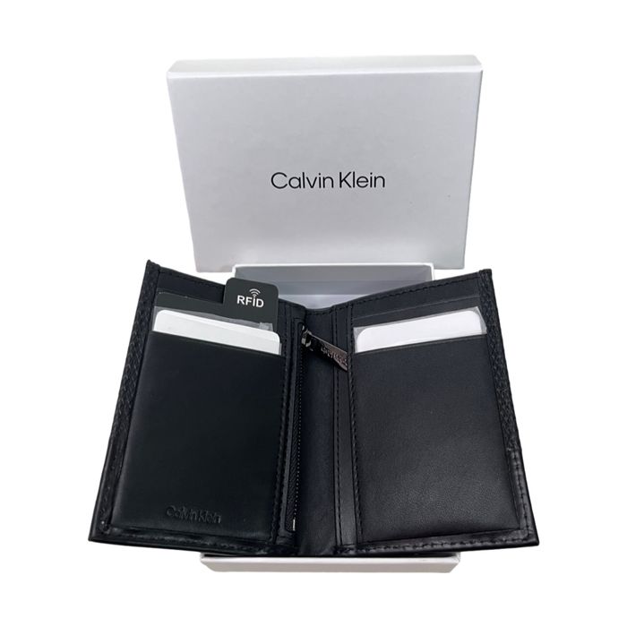 Оригинален мъжки вертикален портфейл Calvin Klein K50K512422