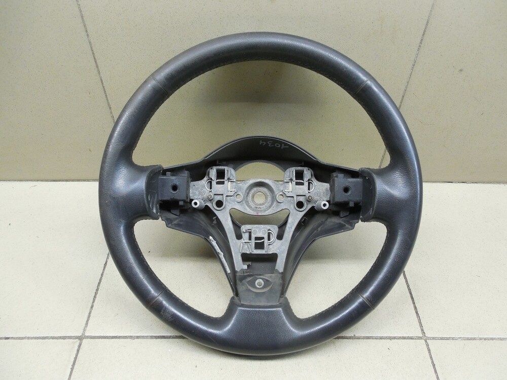 Руль Рулевое колесо для  Тойота Ярис Toyota Yaris  2 c 2005-11