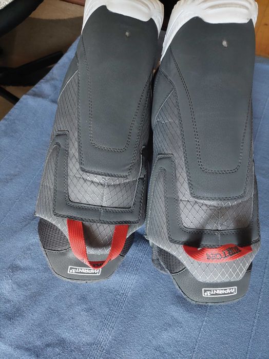 Boots nr 42,5, utilizati ocazional, stare foarte buna