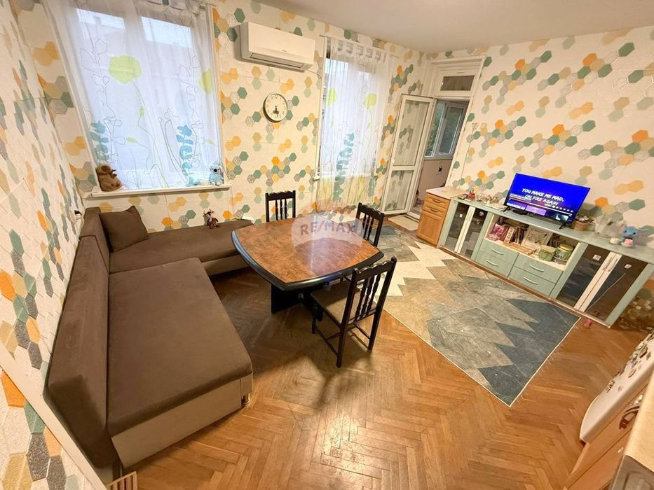 Тристаен апартамент, кв.Аспарухово