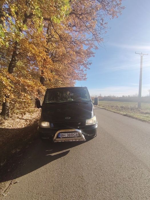 Vând Ford transit