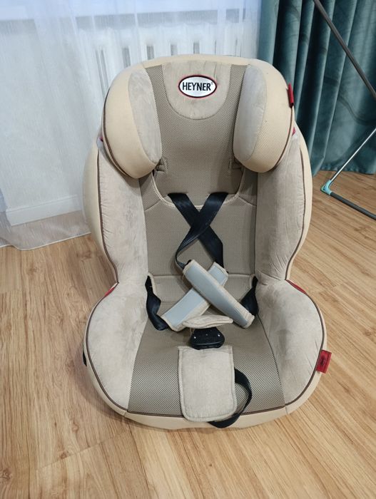 Детское автокресло