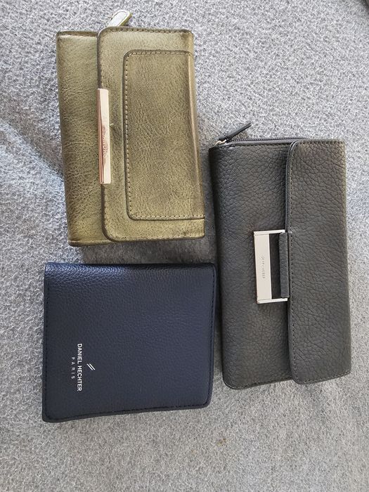 De vanzare portofele de piele