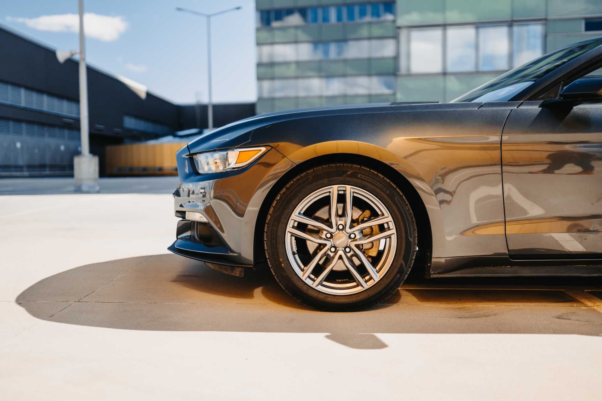 Кола под наем за абитурентски бал/събитие Ford Mustang Кабрио