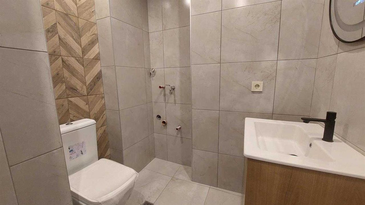Продава се Тристаен апартамент в Габрово, Център - 62 кв.м за 1358 €/кв.м - Снимка #9