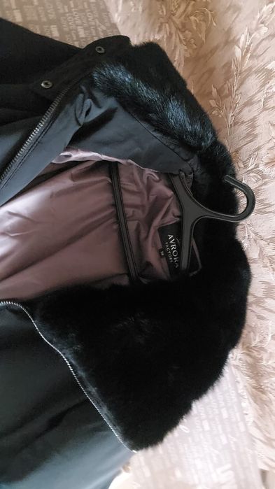 Продам зимнию куртку