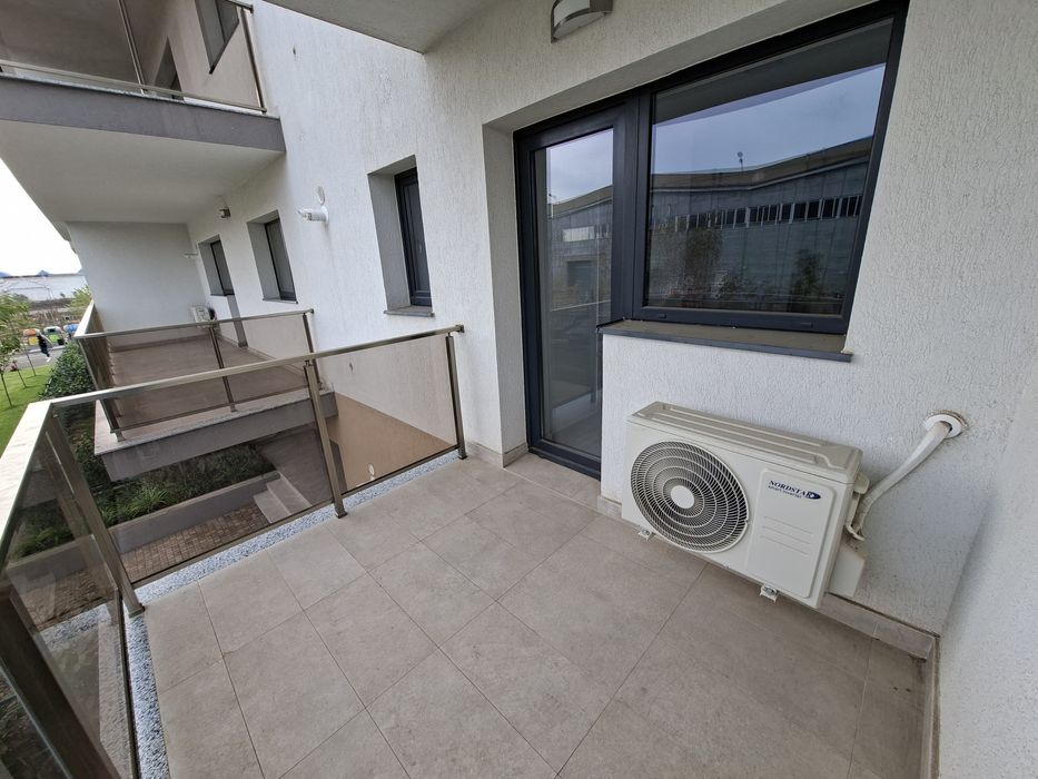 Garsoniera de inchiriat Hils Republica