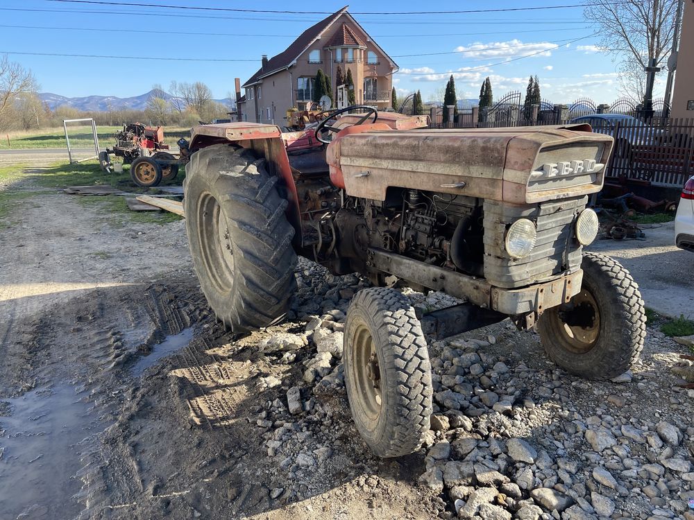 Dezmembrez Ebro 160 tractor piese