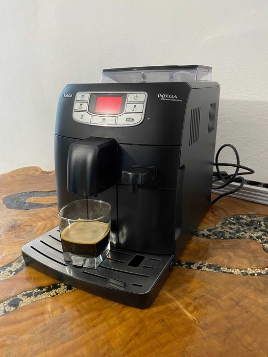 expresor / espressor cafea saeco intelia