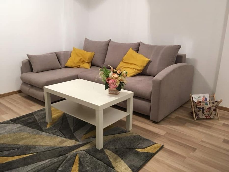 Chirie/Apartament cu doua camere, C. Surii Mici, calduros si luminos