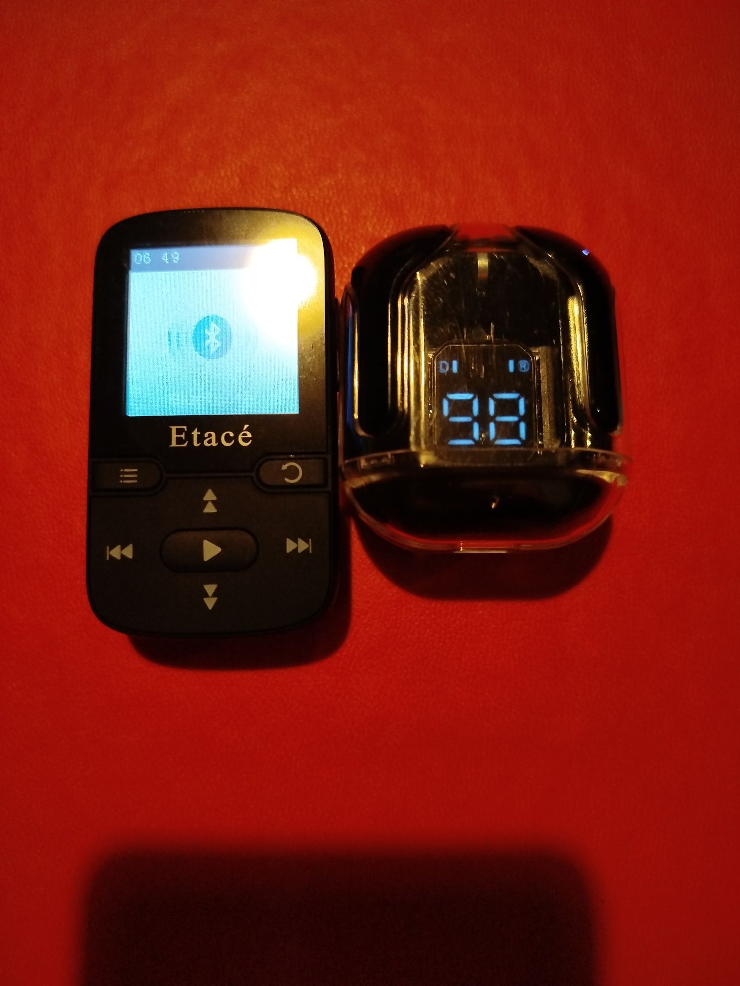 Mp3 Etace cu căști wireless și căști fir