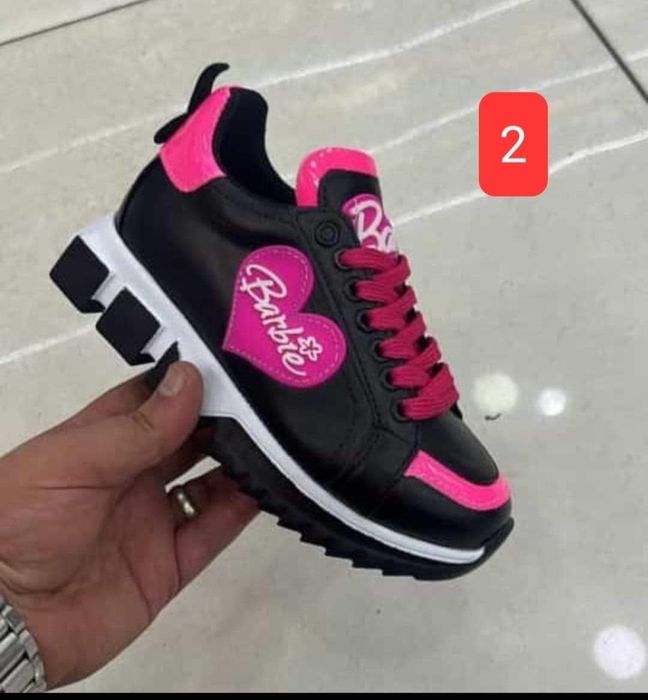 Adidasi pentru fetite