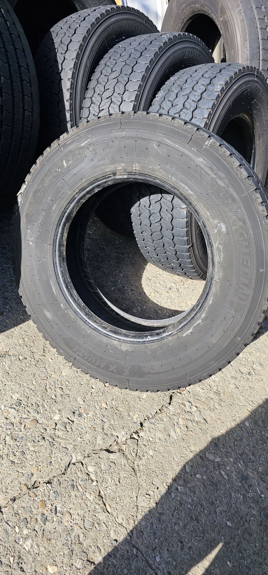 Anvelope  de tracțiune 265 70 r 17.5 si 265 70 R 19.5  michelin