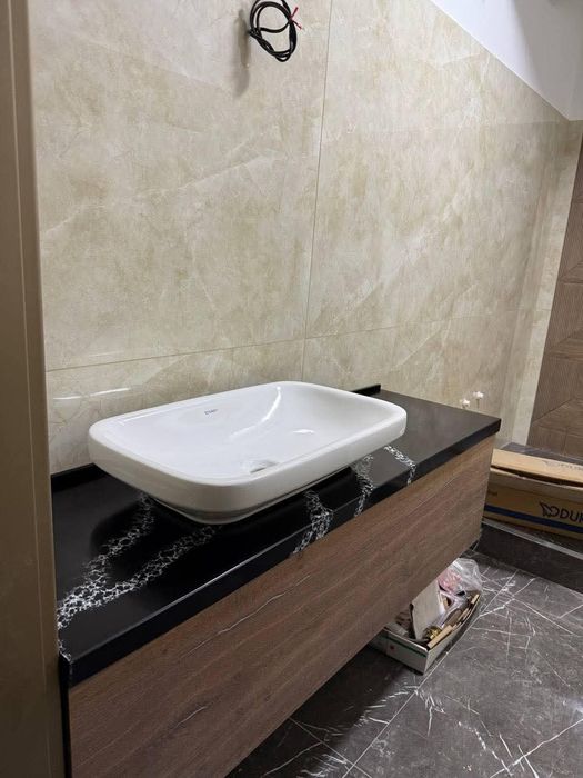 Kvarc,akril,marmir,granit,keramogranit,stoleshnica,peril,podokonnik