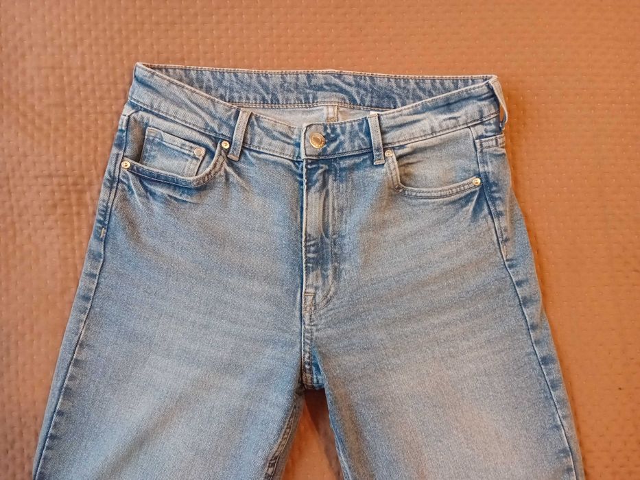 Светли дънки от H&M