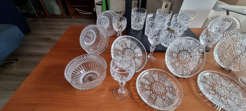 Obiecte de cristal - Pahare si farfurii