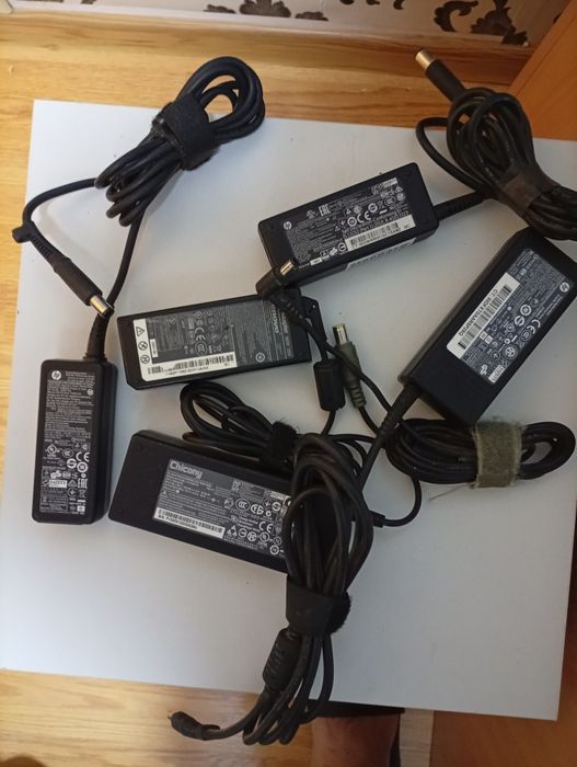 Încărcătoare leptopuri Lenovo Acer asus HP Toshiba etc.