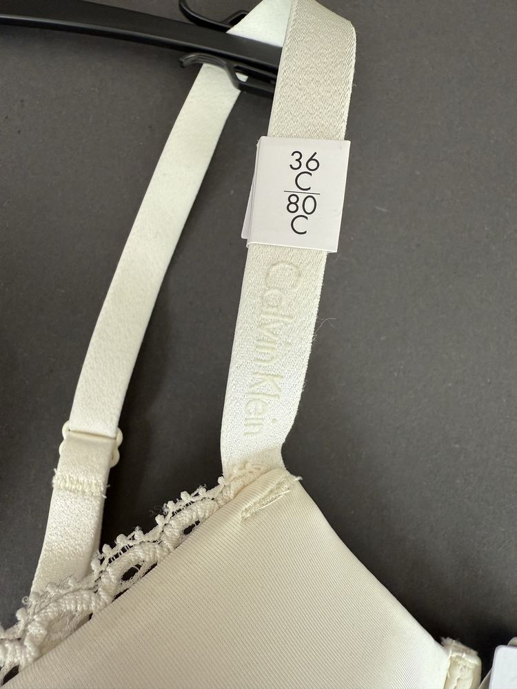 Сутиен в цвят екрю Calvin Klein /75С, 80С/