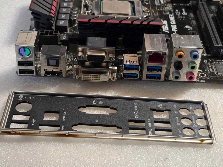 Placa de baza ASUS Z97-Pro Gamer, Socket 1150, DDR3 + procesor I3 4130
