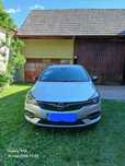 Vând Opel astra.
