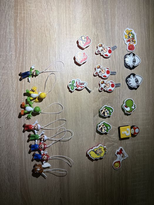 Kinder joy- super mario figurine