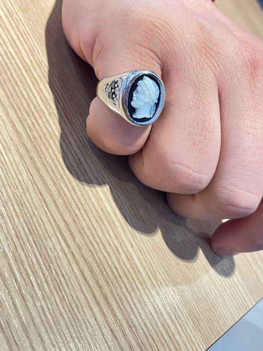 Inel aur alb 14 k diamante si safire naturale 0,64 k