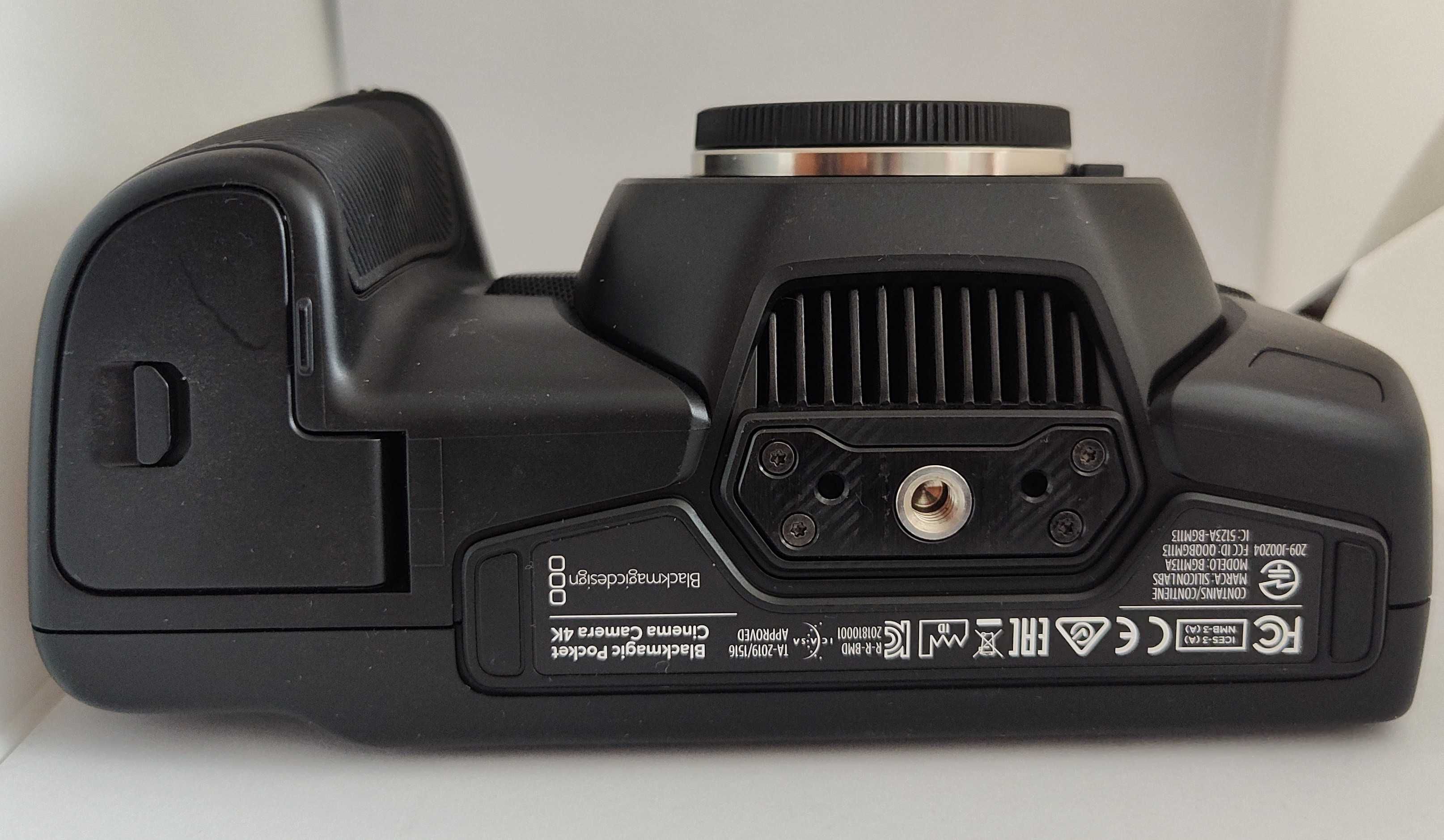 BlackMagic Pocket Cinema Camera 4K cu multe accesorii
