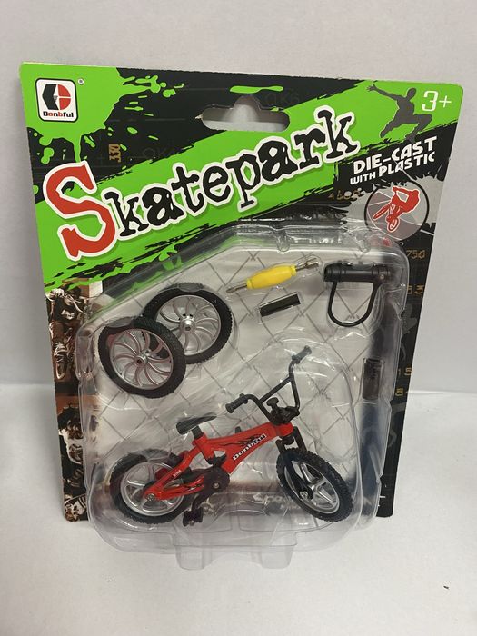 Jucărie macheta BICICLETĂ MINI skatepark