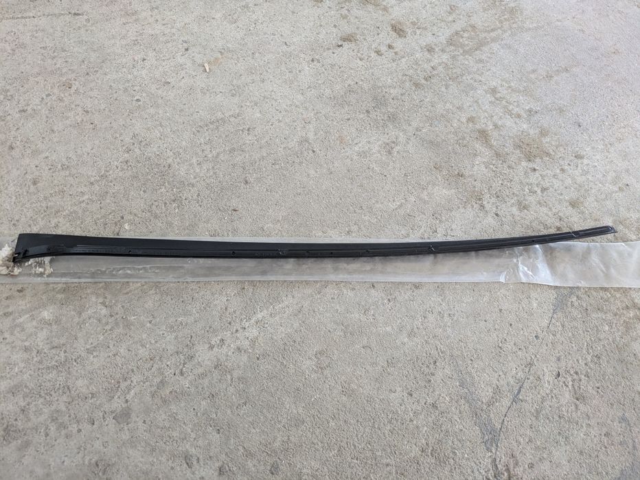 Cheder parbriz dreapta Vw Passat B8 Original