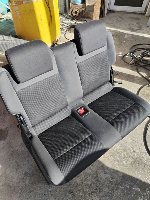 Bancheta caddy 6-7 locuri 2010