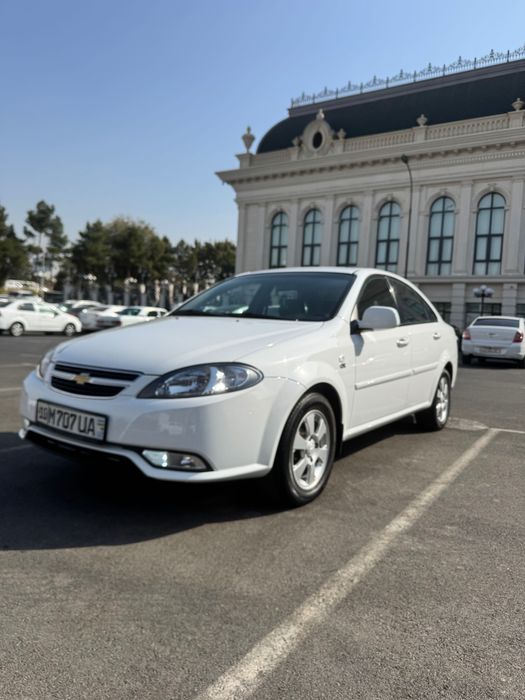 Srochna Gentra sotiladi 12.000$