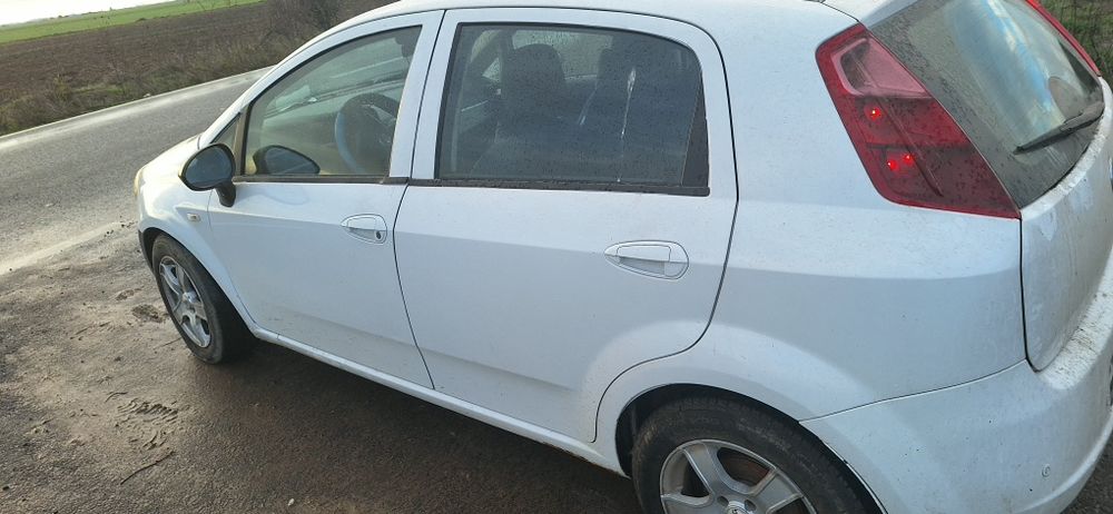 Mașina fiat grande punto 1.3 multijet