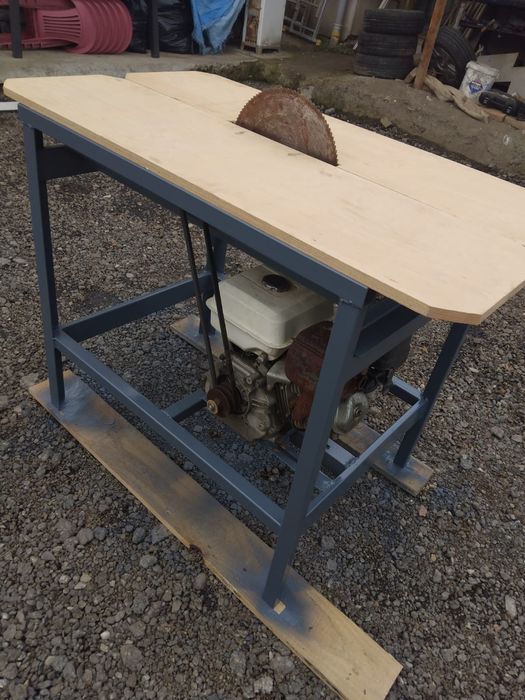 Circular cu motor pe benzina 13 cp