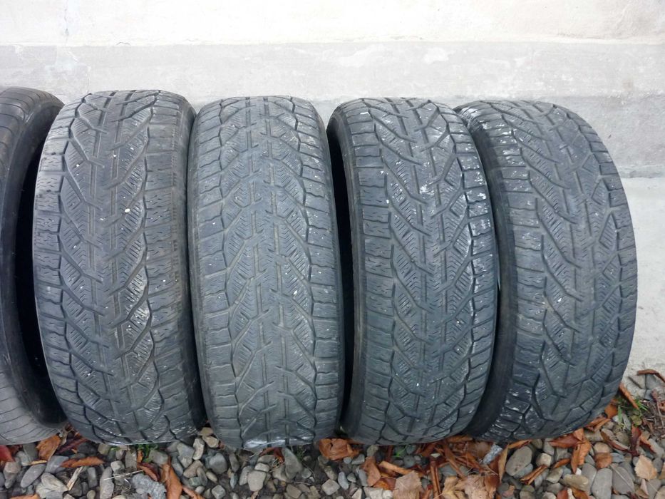8 Cauciucuri 225/55 R17 - 4iarna + 4 vara