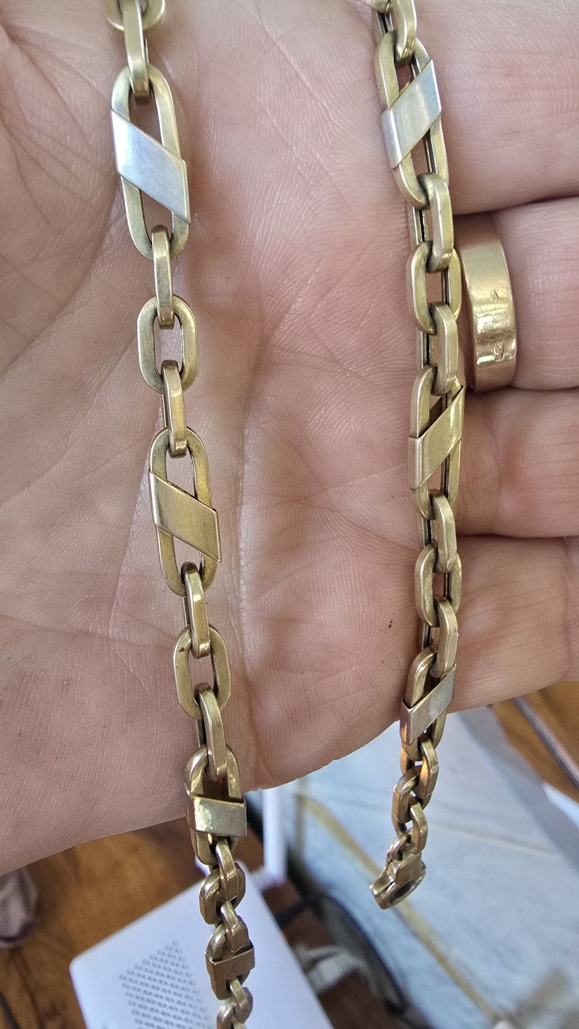 Продам золотую цепь