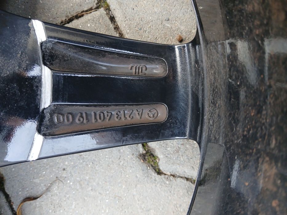 Roată completă Mercedes A2134011900