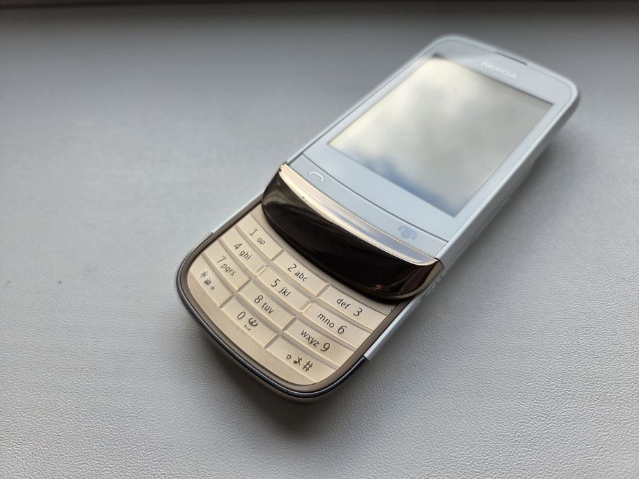 Nokia C2-02 Gold